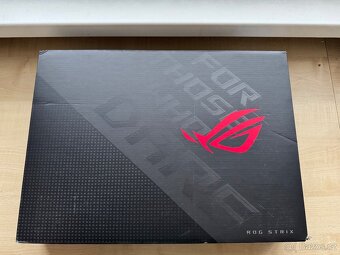 Notebook Asus ROG Strix G513 - TOP stav - 14