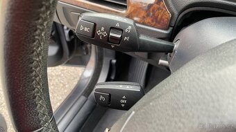 BMW E91 325i XENONY - 14