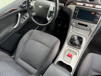 Ford Galaxy GHIA 7 míst 2.0TDCi 103kw - 14