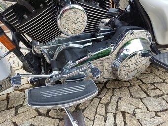 Harley Davidson ROAD KING - 14