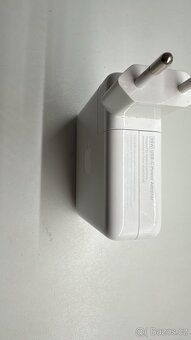 MacBook Pro 16” M1 Pro (2021) s příslušenstvím - 14