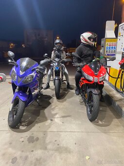 Prodám nepojízdnou motorku Daelim Roadwin 125R (2008, 10,9 k - 14
