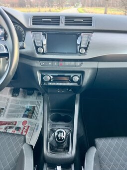 ► ŠKODA FABIA 1.2TSI 81KW 6RS PANORAMA-LED-KAMERA-TAŽNÉ - 14