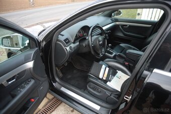 Audi S4 Avant 4.2 V8 253kW MANUÁL - chybí výfuk - 14