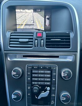 VOLVO XC60 2.4D5 158KW 4x4 MANUÁL Bi-XENON-NAVI-PANORAMA-PDC - 14