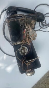Starý stolni telefon na mince - 14