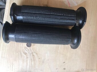 Řidítka rukojeť plynů rukojeť gumová M72 Dněpr Ural K750 - 14