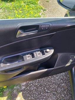 Volkswagen Passat 2.0 TDI automat - 14
