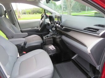 Toyota Sienna Limited  FWD 2022 - 14