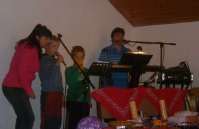 SKUPINA NA OSLAVY, SVATBY, PLESY - REMIX + DJ - ZLÍNSKÝ KRAJ - 14