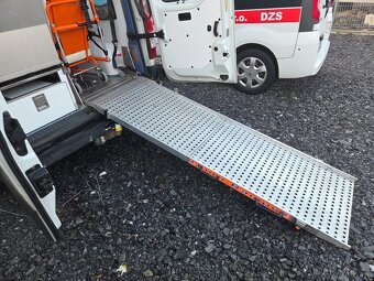 Dodávka, sanita Renault master - 14