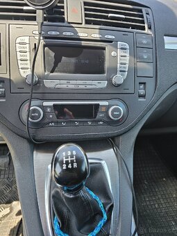 Ford C-max 1.8 benzín - 14