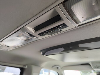 Volkswagen Caravelle 2,5TDI 96KW FACE 8MÍST ALU KLIMA TZ TOP - 14