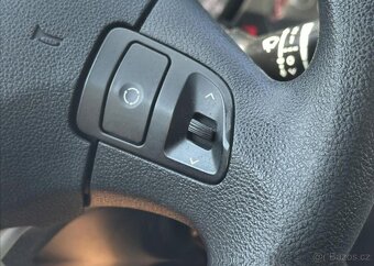 Kia Cee´d 1,6 CRDi 85kW Exclusive nafta manuál 66 kw - 14