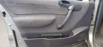 Mercedes Benz A160I - 14