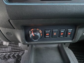 Nissan Navara 2.5 dCi Double Cab XE 4X4 - 14