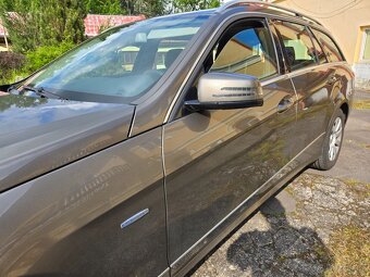 Mercedes Benz E 220 CDI Avantgarde 2010 - 14