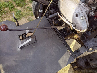 Malotraktor domácí výroby s vlečkou - 14