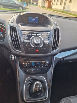 Ford Kuga 2.0 TDCI 120kW rok výroby 2013 ČR serviska - 14