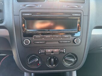 Volkswagen Golf 1.6i 75Kw Comfortline  Automat - 14