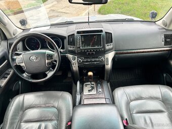 Toyota LandCruiser 200 4.5D - 14