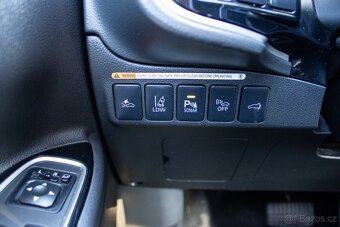 Mitsubishi Outlander PHEV Plugin Hybrid / AJ NA SPLÁTKY / - 14