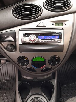 Ford Focus 1.6i 74kW rok 2004 naj.165tis. NOVÁ STK - 14