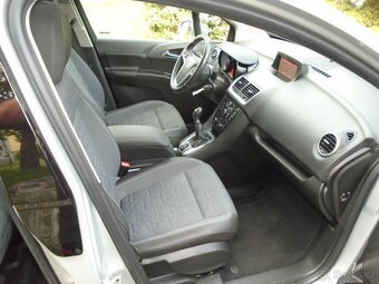 Meriva B,r.v.2016,navigace,100kw,disel 70900km,nosic na kola - 14