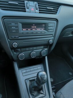 ŠKODA OCTAVIA III COMBI 1.4 TSI 103kw, r.v. 2015, 118000KM - 14