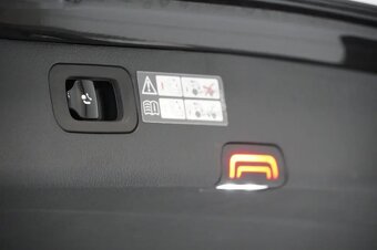 Mercedes-Benz Třídy C, C220D,4Matic,ZÁRUKA,ČR,DPH - 14