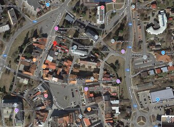 Rodinný dům s komerčním prostorem v přízemí, cca 320m2 - 14