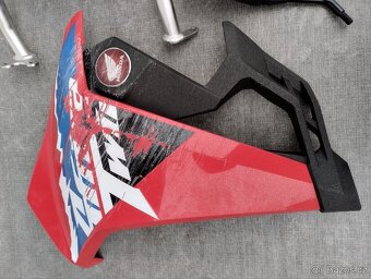 Nádrž Honda Africa Twin 1100 + poškoz. díly - 14