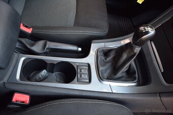 Ford Mondeo 2.0i/2010/MANUÁL/TAŽNÉ/AUT-AC/ - 14