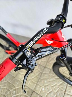 Horské kolo YT Capra CF Pro Carbon 29″ - 14