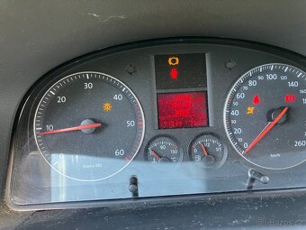 Volkswagen Touran 2.0 TDi - 14