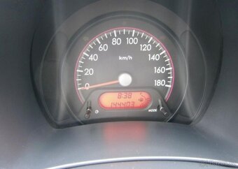 Suzuki Alto 1.0i klima,2x kola benzín manuál 50 kw - 14