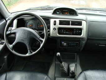 Mitsubishi L200, 2,5 TD 85 kw 4x4 rok 2005 - 14