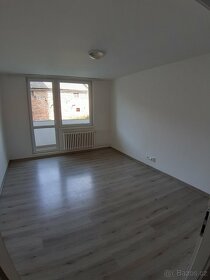 Pronájem bytu 3+1 66m² Olomouc-Holice - 14