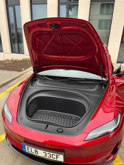 Tesla Model 3 PERFORMANCE 06/2024 Super Red - 14