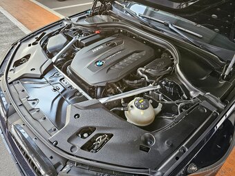 BMW Řada 5, 540d x-drive 235kw M-paket - DPH - 14