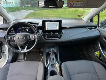 Prodam Toyota Corolla 1,8 HYBRID automat rv 2022 - 14
