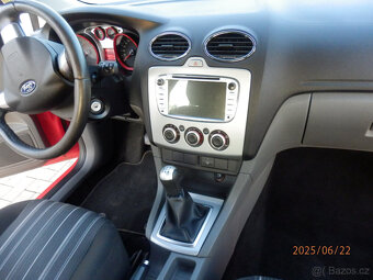 Ford Focus 1.6i - 74kw úprava sport, bez koroze 180000km - 14