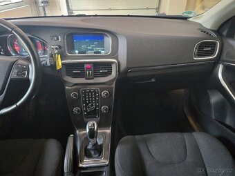 Volvo V40 2,0i 90kW T2 - 14