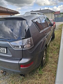 Mitsubishi Outlander 2007 na náhradní díly - 14