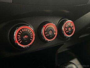 Mitsubishi Outlander 4x4, 7 míst, 2012 - 14