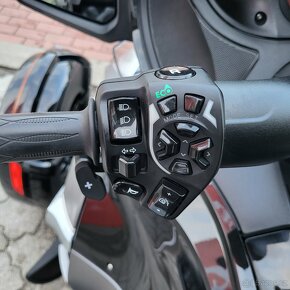 CAN-AM Spyder 1330 RT-S, Special Series, původ ČR, Akrapovič - 14