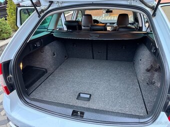 Škoda Octavia Combi SCOUT 2,0 TDI DSG 4x4 135kW Kamera ACC - 14