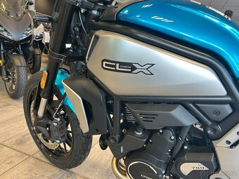 CF Moto 700 CL-X Heritage 2025 - 14