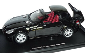 1:18 Mercedes AMG GT R 2017 solarbeam yellow Autoart - 14
