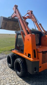 PRONÁJEM - SMYKOVÝ NAKLADAČ TOYOTA 2SDK8 - 14